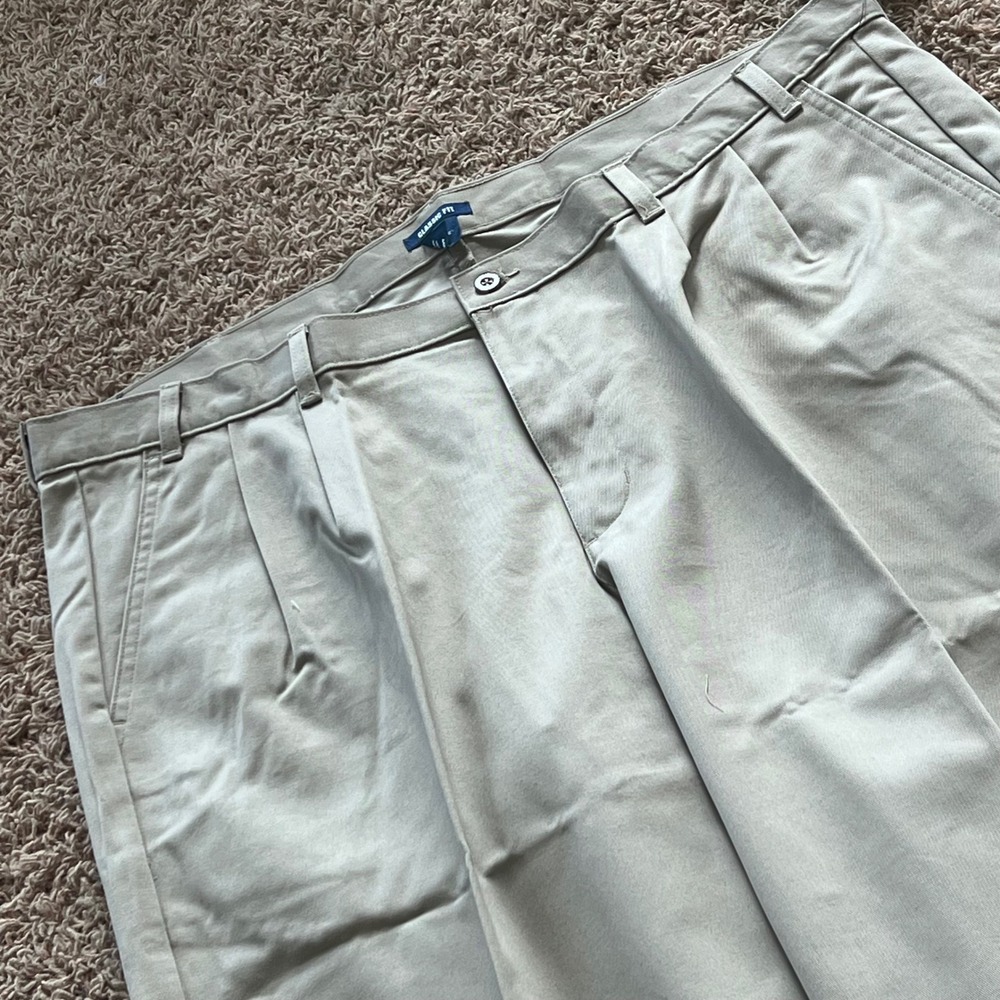 George Mens‎ Classic Fit Pleated Chino Pants Khaki Tan 44x30 NWT